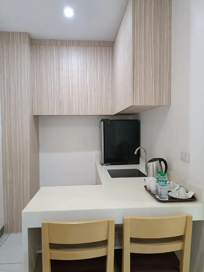 Rosh Hotel مانيلا 3*,  الفلبين