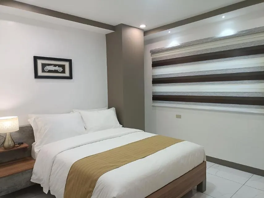 Rosh Hotel مانيلا
